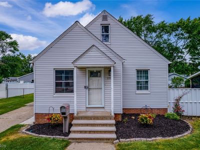 11906 Longmead Ave, Cleveland, OH, 44135
