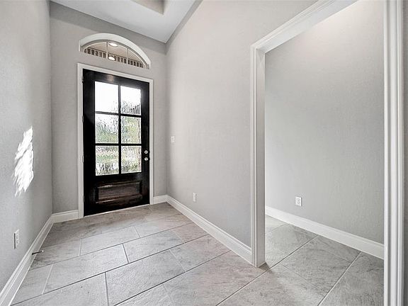 5th image of 122 Capriccio Ln