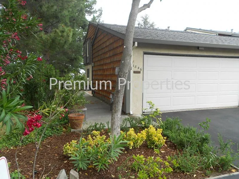 1846 Cannon Dr photo 1