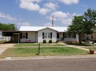 505 SW 12th St, Seminole, TX 79360
