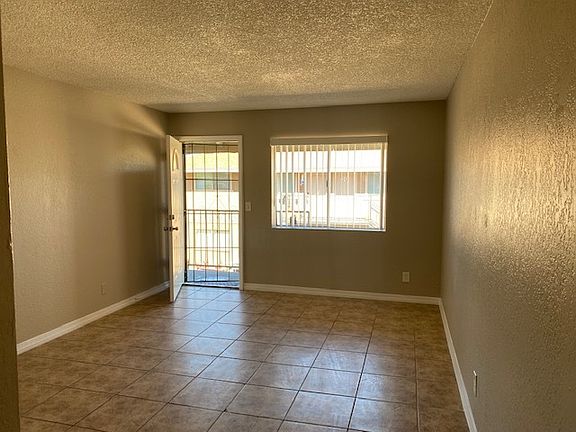 3rd image of 216 S Doran #222