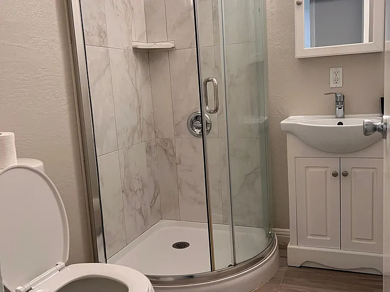 110 Gladys Ave #A — Photo 12