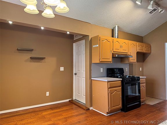 5th image of 7540 S Trenton Pl