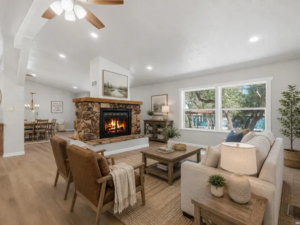 507 Forest Hill St, Canyon Lake, TX 78133