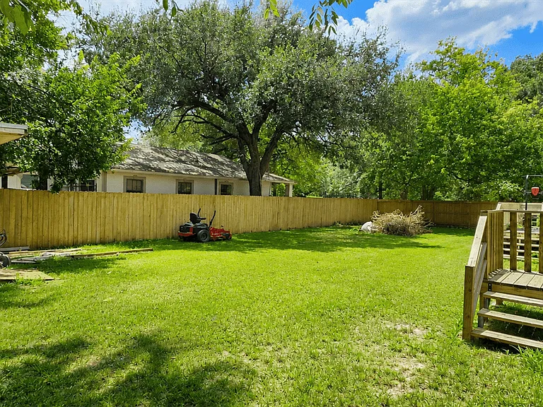 2102 Margaret St #B — Photo 19