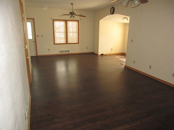 2nd image of 411 W 3rd St