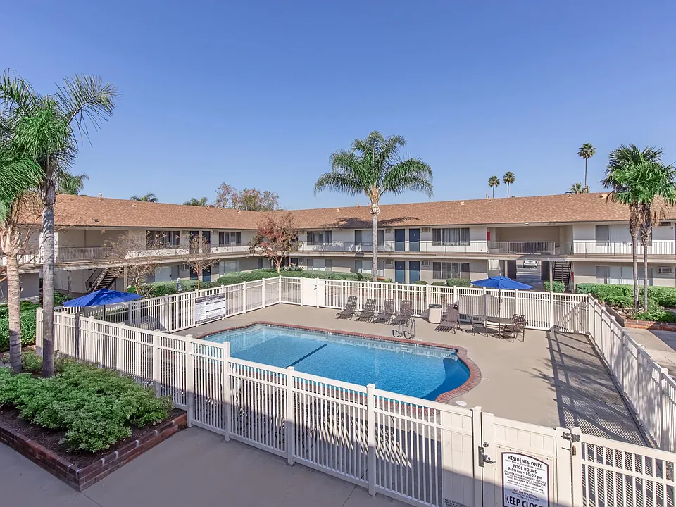 Castilian and Cordova Apartment Homes