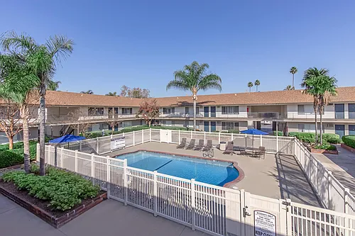 Castilian and Cordova Apartment Homes Photo 1