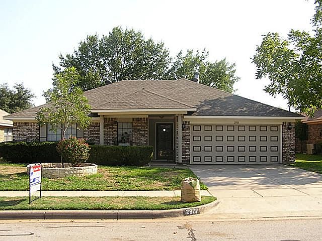1st image of 2901 Creekwood Ln