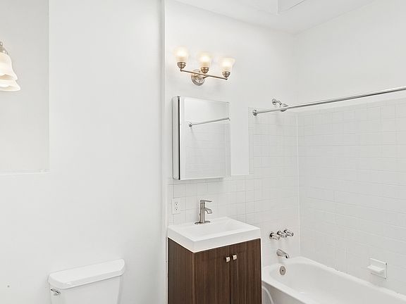 5th image of 8 W 87th St APT 10
