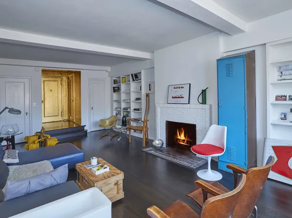 45 Christopher Street image 1 of 6