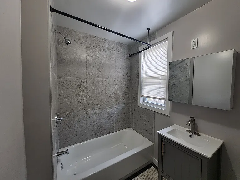 15 Fulton St #5 — Photo 9
