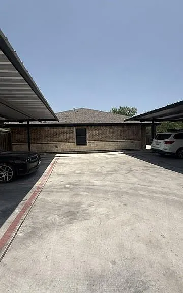 2118 Earth Ln — Photo 1