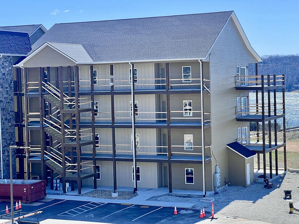 1st image of 114 Bridgewater Loop #5