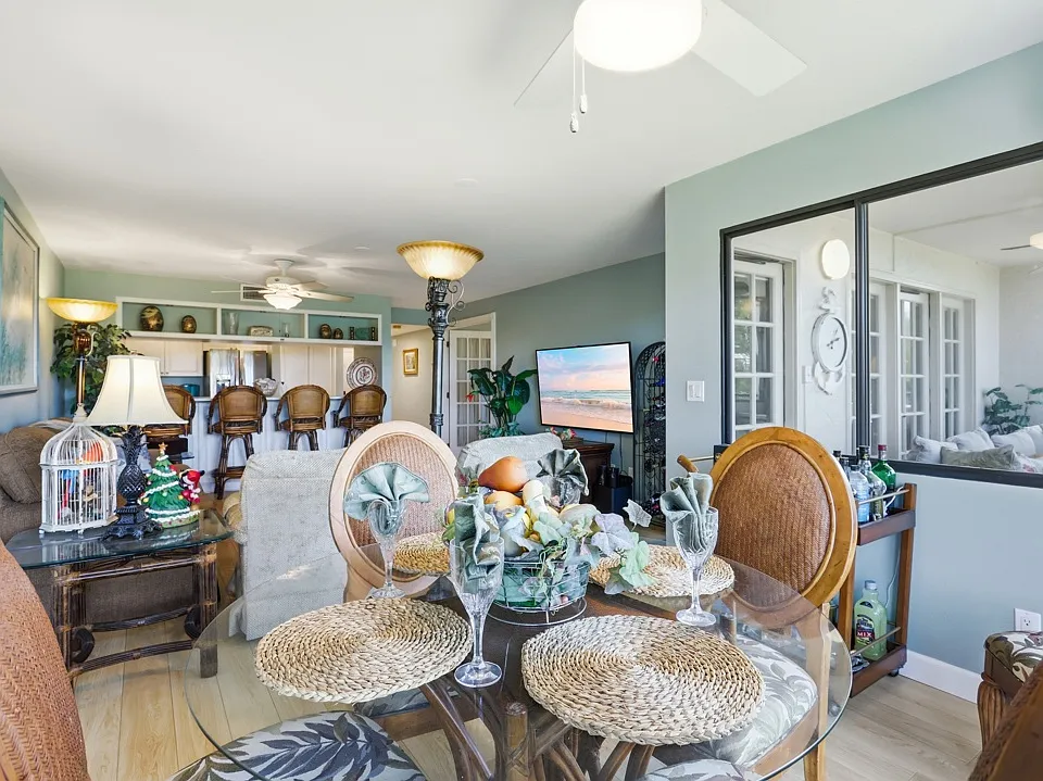 835 S Osprey Ave #312