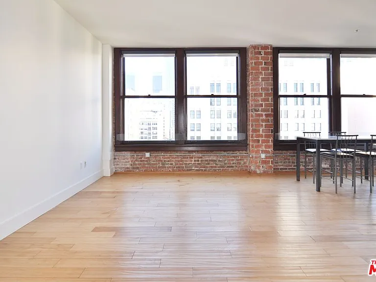 460 S Spring St #1001 — Photo 2