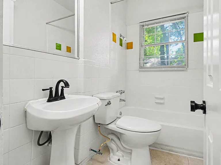 915 Annex Ave — Photo 17