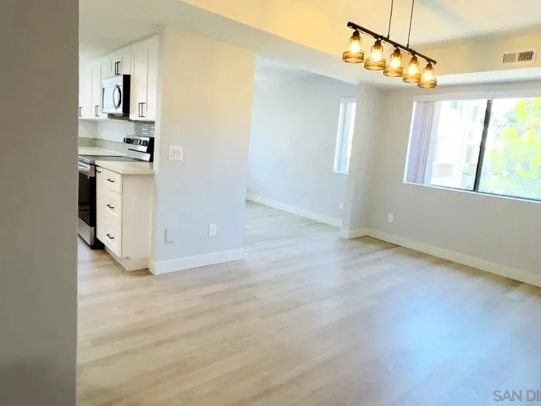 4022 Mahaila Ave #C — Photo 7