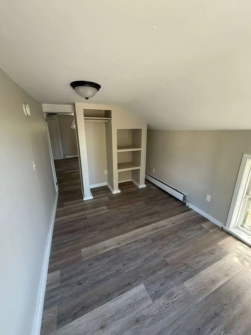 208 Utica St — Photo 4