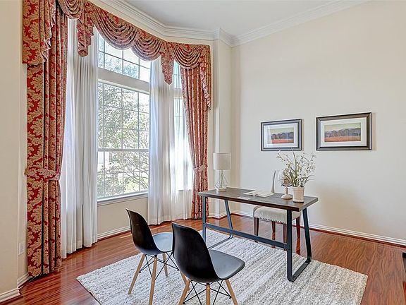 5th image of 14306 Tasmania Ct