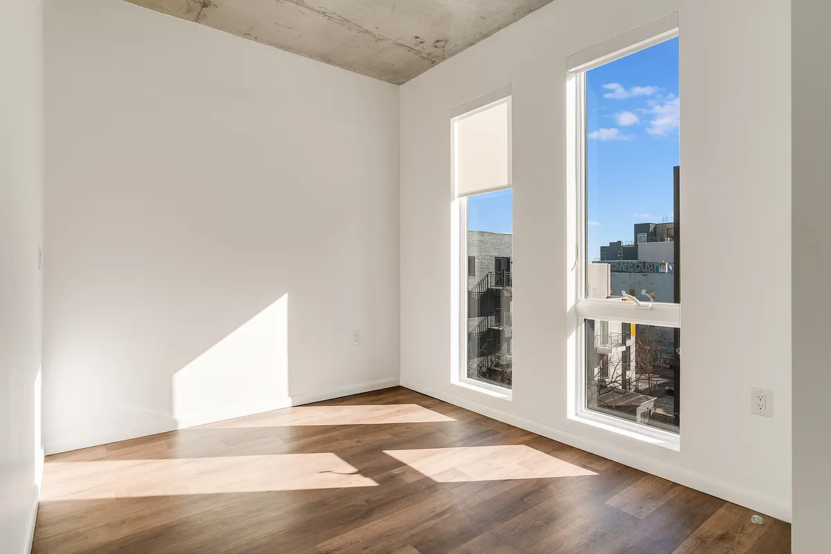 Building Photo - 150 Noll St #2A