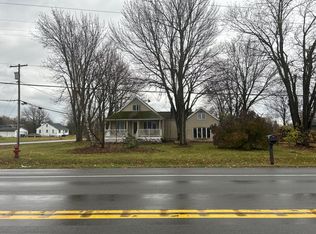 1106 Saunders Settlement Rd, Niagara Falls, NY 14305