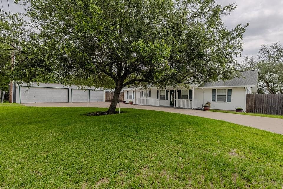 1st image of 483 Riverside Dr