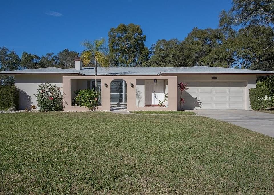 1st image of 1420 FAIRWAY DRIVE