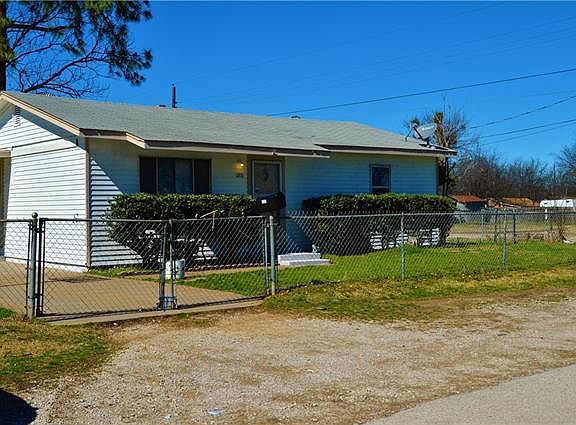2nd image of 1200 SE 12th Ave