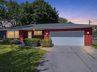 549 N Main St, Cottage Grove, WI 53527
