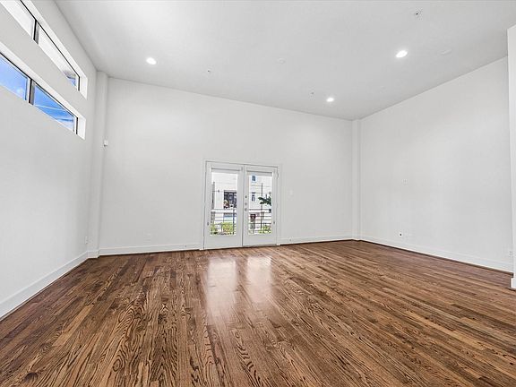 3rd image of 1215 Summer St #A