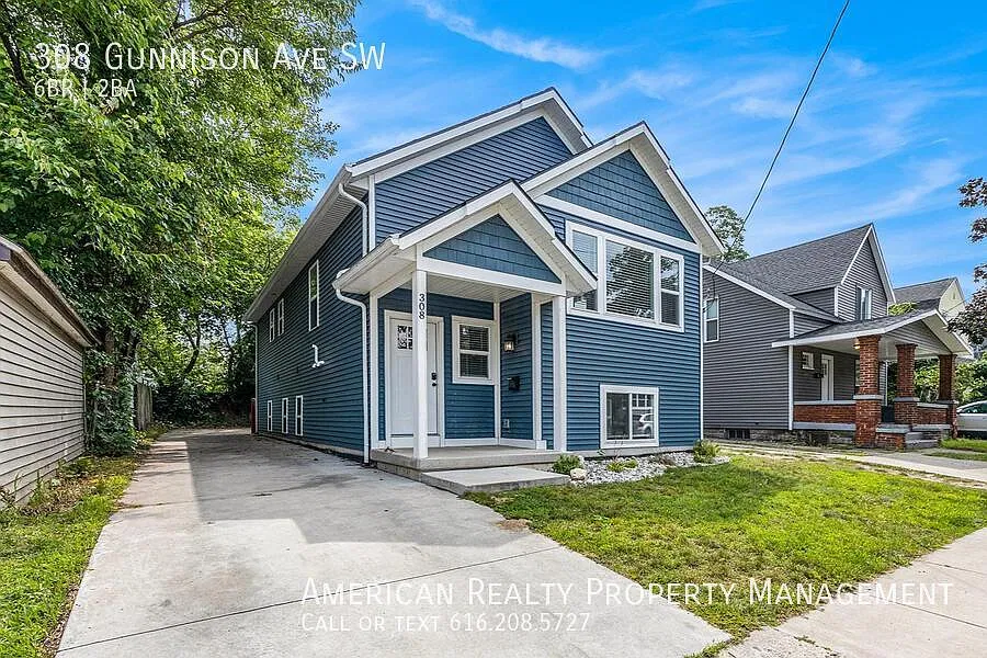 308 Gunnison Ave SW