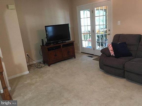 2nd image of 4700 Turnberry Dr