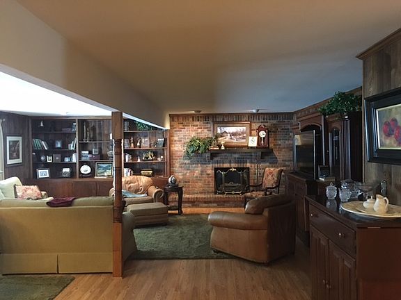 4th image of 155 Childers Dr