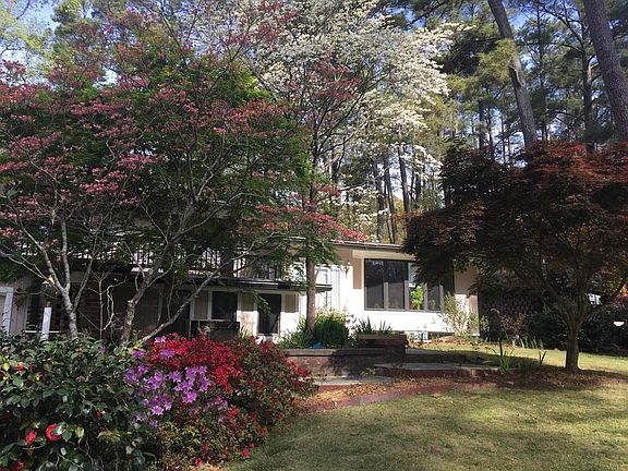 2nd image of 1692 Dunwoody Trl
