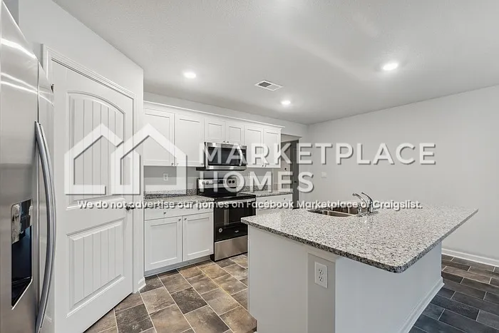 5331 Greenwood Rd — Photo 8