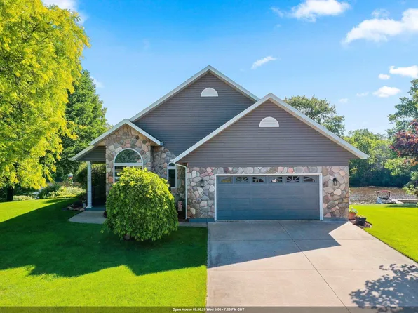 74 Shore Dr, Clintonville, WI 54929