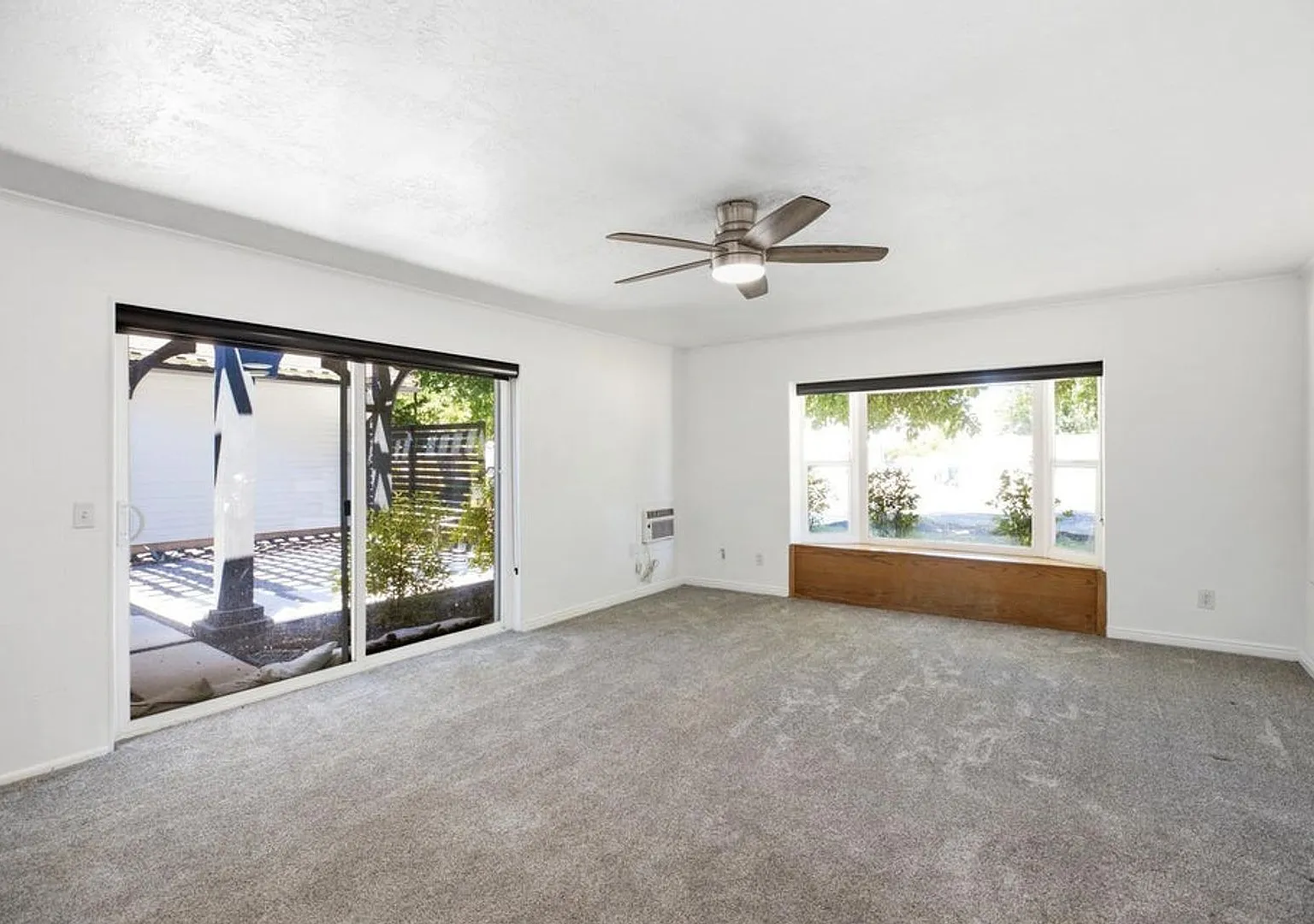 Your Next Chapter Starts Here! 5 Bedroom Home! — Photo 4