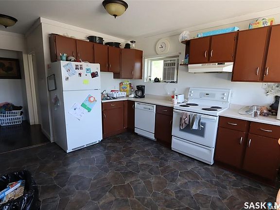 2nd image of 120 26th Street W