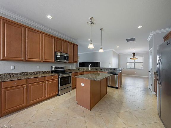5th image of 21512 Bella Terra Blvd