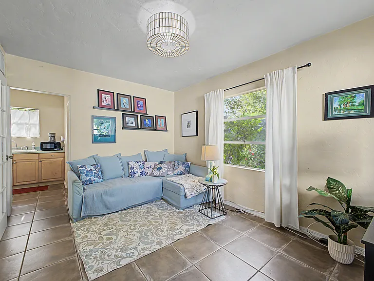 335 W Georgia Ave — Photo 3
