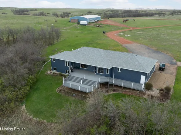 2291 110th Ave SW, Dickinson, ND 58601