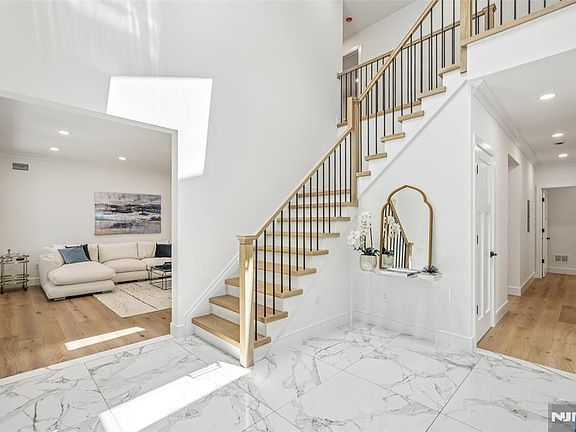 2nd image of 492 Oak Tree Rd