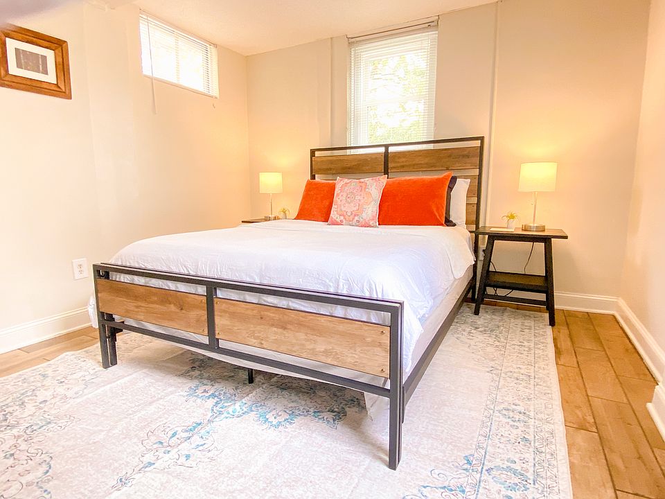 Queen size bed and closet