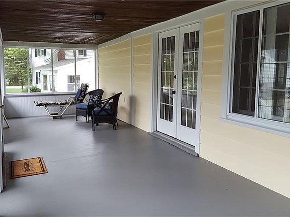 2nd image of 202 Brookshore Dr