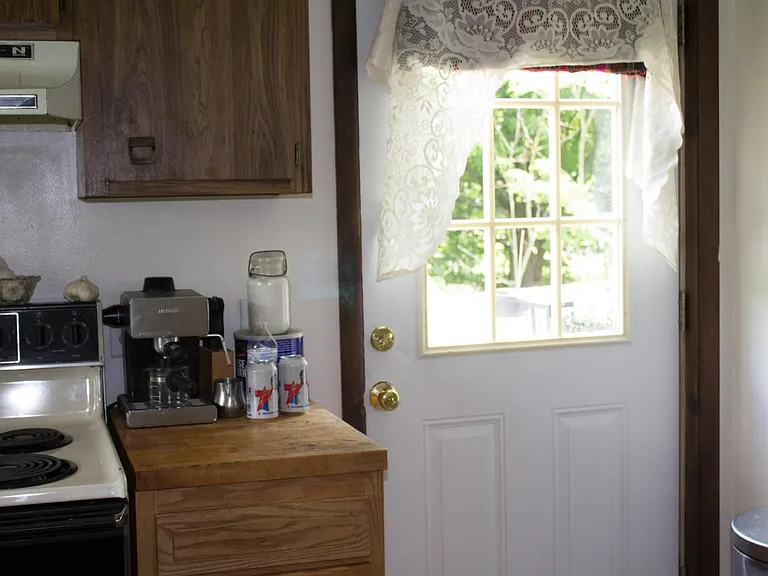 873 Cobb St — Photo 5