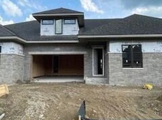 7469 Gramercy Cir #43, West Bloomfield, MI 48322