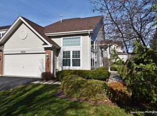 3202 Raphael Ct, St Charles, IL 60175