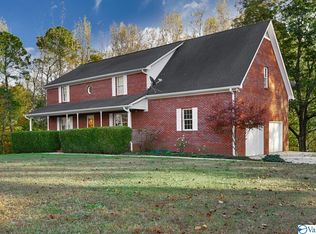 726 Douglass Rd NW, Huntsville, AL 35806