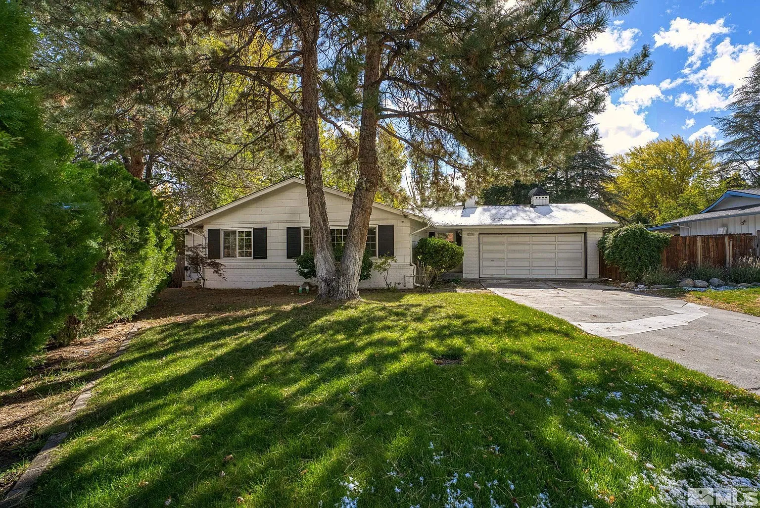 1990 Fallen Leaf Ct photo 1